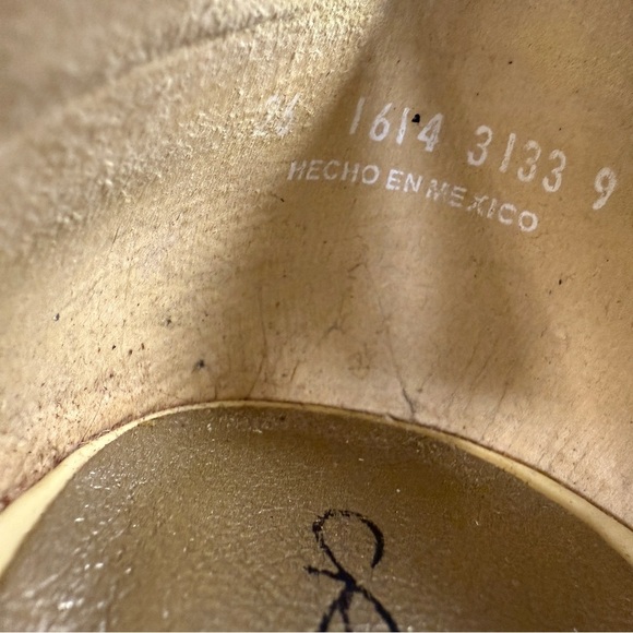 Carlo Rossetti Pastel Yellow Iridescent Peep Toe Pumps, Size 9 - Picture 10 of 11